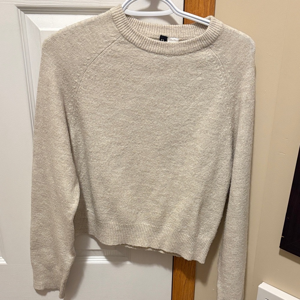 H&M Soft Beige Crew Neck Sweater